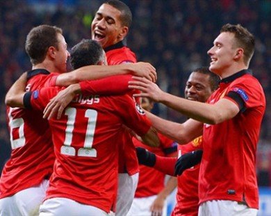 Manchester United cùng Real và PSG giành vé vào vòng knock-out