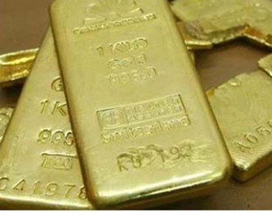 Giá vàng châu Á gần mức thấp nhất trong năm tháng