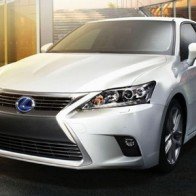 Lexus công bố thêm thông tin về mẫu CT200h đời 2014