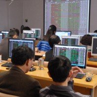 Giao dịch khởi sắc, VN-Index tiến sát mức 512 điểm