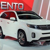 Mua Kia Sorento trong tháng 11, tiết kiệm gần 70 triệu đồng