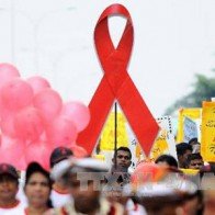 Mỹ cam kết chi hàng tỷ USD chống AIDS toàn cầu