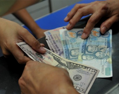 Kiều hối Philippines vượt mốc 2 tỷ USD trong tháng 10