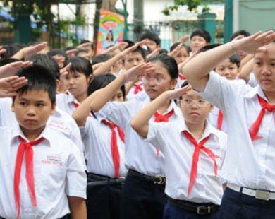 Hà Nội: Cấm bật nhạc Quốc ca có lời trong giờ chào cờ