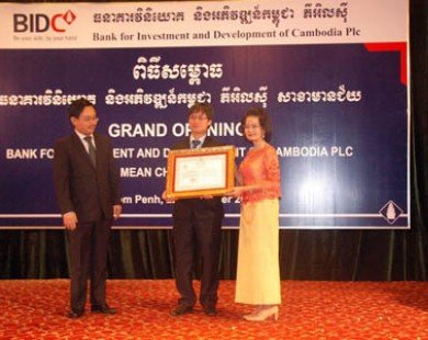 Ngân hàng Việt Nam mở rộng hoạt động tại Campuchia