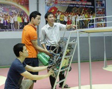 Sinh viên Việt Nam thi đua học tập, sáng tạo, hội nhập