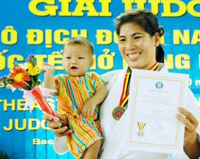 Võ sĩ Nguyễn Thị Như Ý: Nước mắt người mẹ