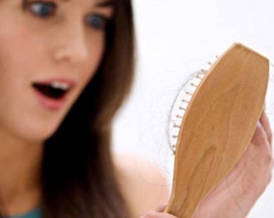 Giúp mẹ ngăn ngừa rụng tóc sau sinh