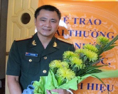 Ngắm dàn sao Việt trong trang phục nhà binh