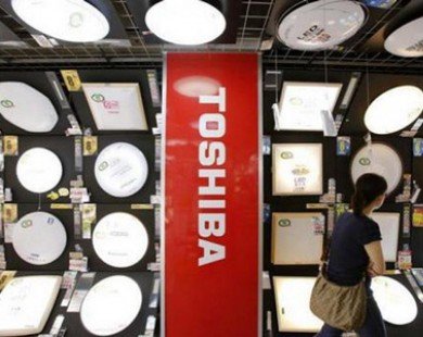 Hãng Toshiba muốn bán cổ phần cho các công ty Mỹ