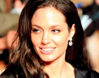 Angelina Jolie là nhân vật tích cực nhất năm 2013