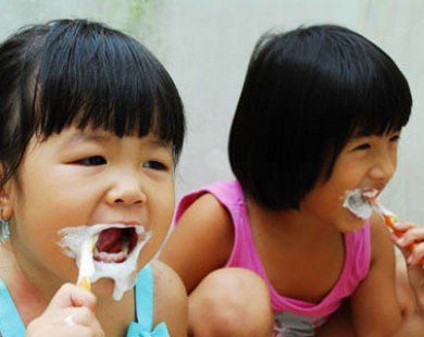 Mẹ Sóc chia sẻ cách giúp con tự giác đánh răng