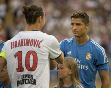 Tin 2/1: Ibrahimovic không sợ Ronaldo, Arsenal săn tiền đạo