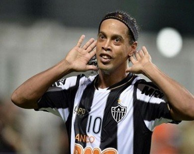 Besiktas đưa lương khủng, Ronaldinho gật đầu