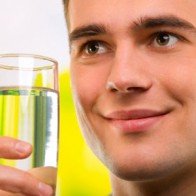 Mẹo giúp bạn đánh tan khó chịu do say rượu