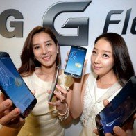 LG sắp đưa mẫu smartphone “trái chuối” sang Mỹ