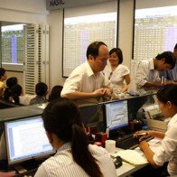 Giao dịch khởi sắc, thanh khoản vượt 1.200 tỷ đồng