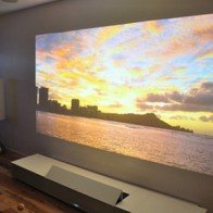 Máy chiếu mới của Sony biến bức tường thành TV 4K