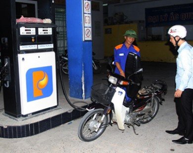 Bộ Tài chính đề nghị giữ nguyên giá bán lẻ xăng dầu