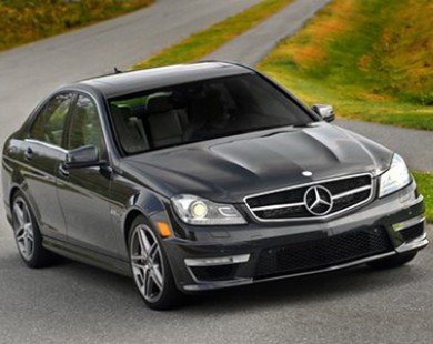 Mercedes-Benz trang bị động cơ mới cho mẫu C63 AMG