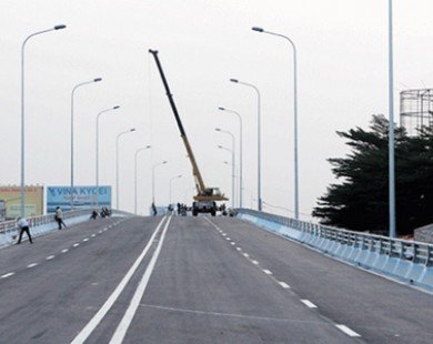 Thông xe cầu vượt thép nút giao thông ngã tư Vũng Tàu