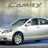 Toyota Camry mới : thay đổi hay già mãi