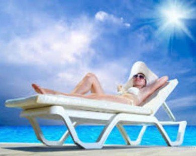 Tắm nắng gây ra ung thư da ở phụ nữ?