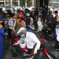 Giá dầu diesel giảm tiếp hơn 100 đồng/lít từ tối 10/2