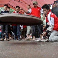 Kỳ thú lễ hội pháo đất, chọi trâu cổ nhất Việt Nam