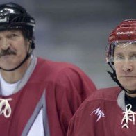 Tổng thống Putin tố trọng tài xử ép đội hockey Nga