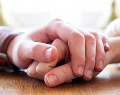 Nhìn bàn tay đoán độ ’khỏe’ - ’yếu’ của cả 2 giới