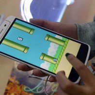 Flappy Bird bản "nhái" vẫn liên tục "công phá" App Store