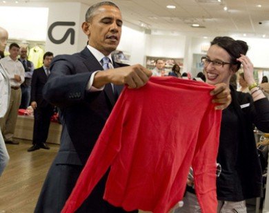Ông Obama chọn mua áo GAP ’made in Vietnam’ tặng vợ