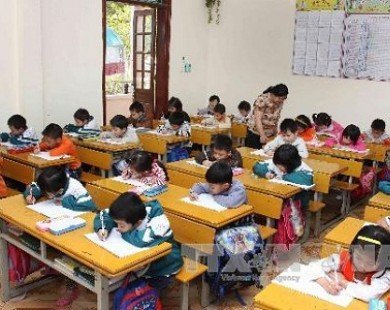 Hà Nội hỗ trợ cải thiện điều kiện dạy học ở Điện Biên