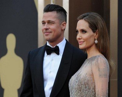 Angelina Jolie sẽ tiếp tục phẫu thuật ngực trị ung thư