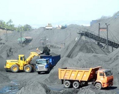 Nghịch lý ngành than: Xuất khẩu giá rẻ, nhập lại giá cao