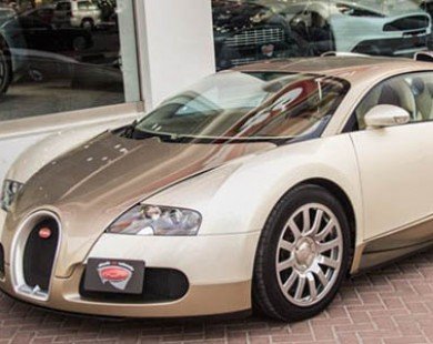 Bugatti Veyron màu độc rao bán 1,3 triệu USD
