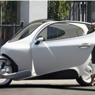 Khám phá ô tô hai bánh giá gần 500 triệu đồng