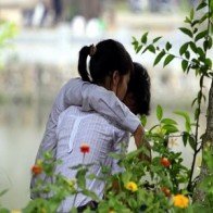 Khi yêu, đôi lứa không thể làm gì ngoài tình dục