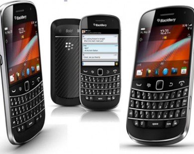 BlackBerry tái sản xuất Bold 9900 để gây dựng doanh số