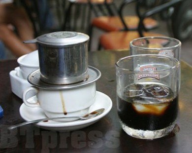 Những khu chợ cafe vỉa hè nổi tiếng nhất Hà Nội