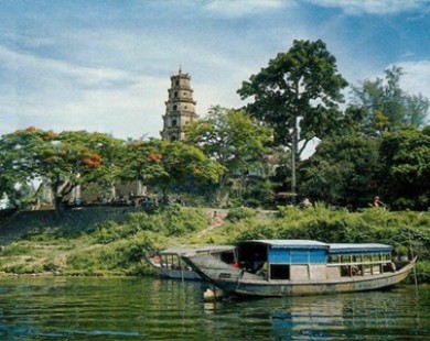 Hue, Central Vietnam Travel Guide
