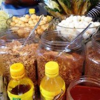 Cửa hàng bánh tráng trộn lãi tiền triệu mỗi ngày