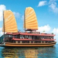 Hòa mình cùng thiên nhiên hùng vĩ của Vịnh Hạ Long