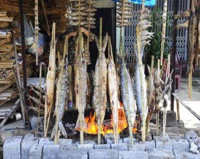 Về Sông Đà ăn cá nướng thơm lừng