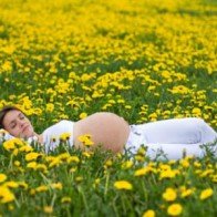 Những ảnh hưởng tiêu cực của nước hoa tới mẹ bầu và thai nhi