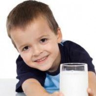 Dùng sữa đúng cách để tránh nguy cơ ngộ độc, phản tác dụng