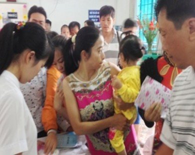 Hanoian parents send children away to avoid measles