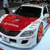 Biến xe gia đình Toyota Altis thành xe đua cá tính