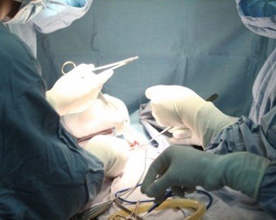 Successful surgery for patient with 4.5kg tumor